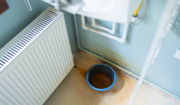 Local water damage restoration in CA